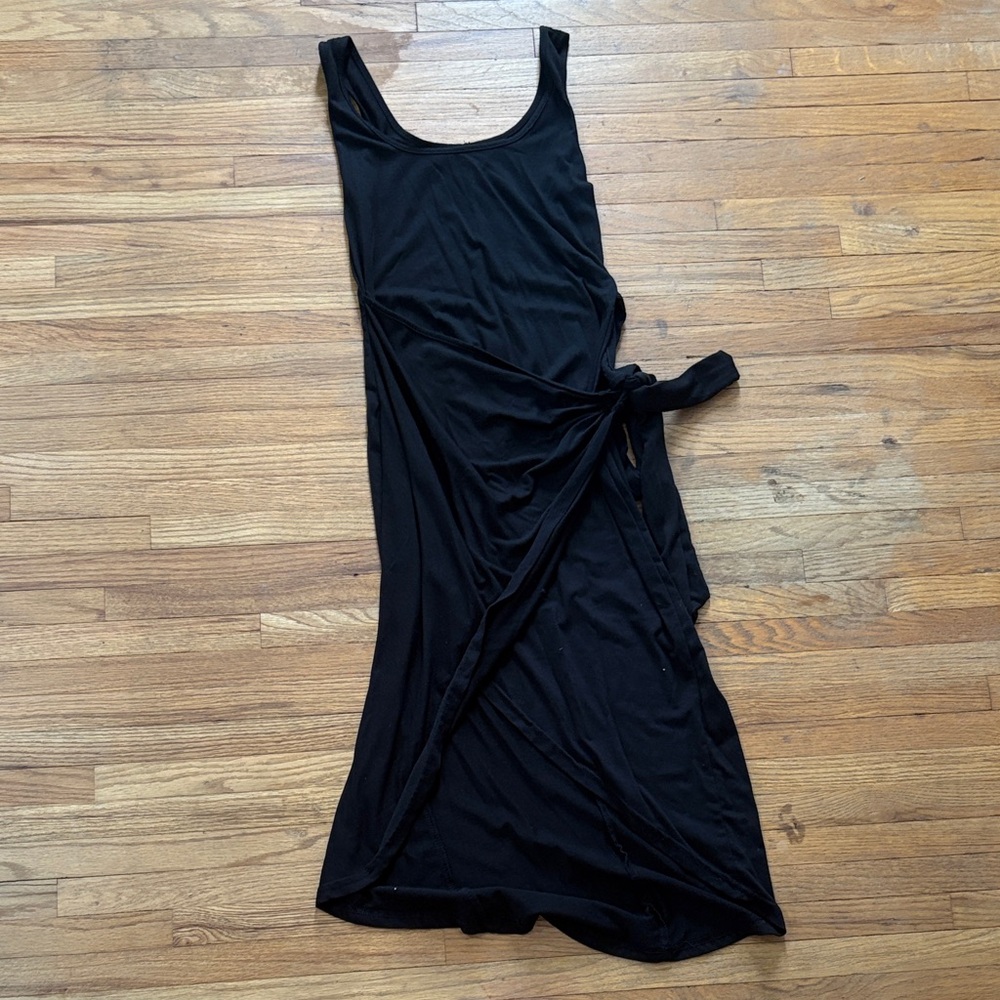 Elegant Black Sleeveless Dress